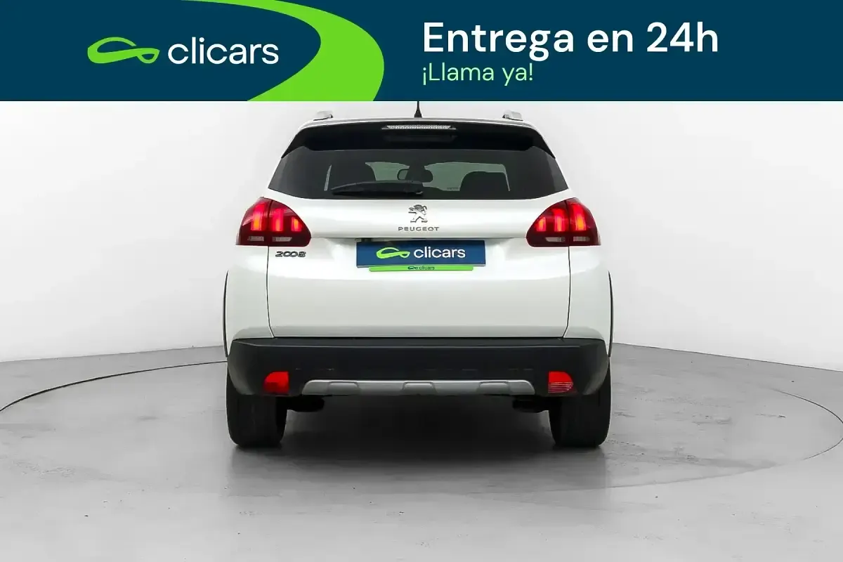 Usado Peugeot 2008 Allure 130 CV (95 kW) 2019 Blanco SUV