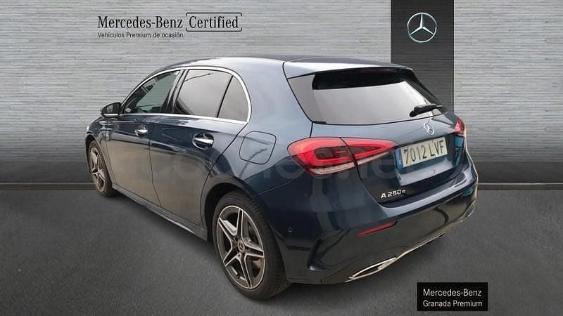 Usado Mercedes A250 AMG line 218 CV (160 kW) 2021 Azul denim Berlina