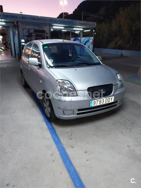 Usado Kia Picanto EX 65 CV (47 kW) 2004 Gris / plata Utilitario