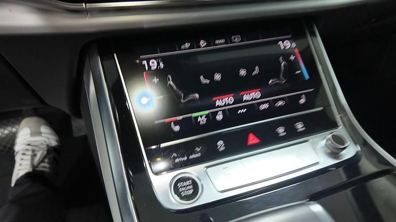 Usado Audi Q7 S-Line 381 CV (280 kW) 2021 Negro SUV