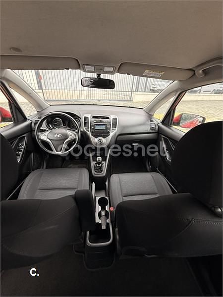 Usado Hyundai ix20 90 CV (66 kW) 2014 Rojo Utilitario