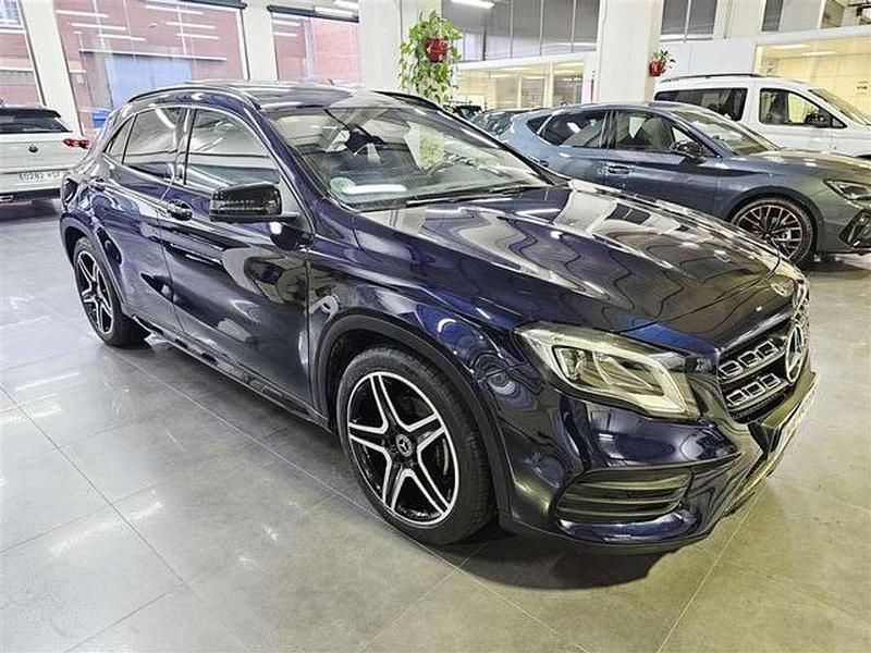 Usado Mercedes GLA200 136 CV (100 kW) 2018 Azul SUV