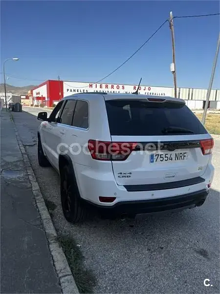 Usado Jeep Cherokee Overland 241 CV (177 kW) 2013 Blanco SUV