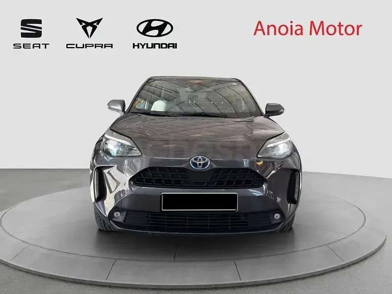 Usado Toyota Yaris Cross Active 116 CV (85 kW) 2022 Gris / plata SUV