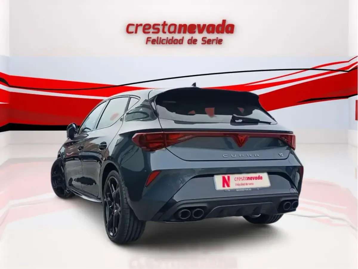 Usado Cupra Leon VZ 300 CV (220 kW) 2025 Gris