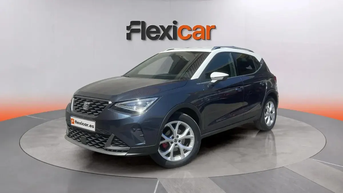 Usado Seat Arona FR 150 CV (110 kW) 2023 Blanco SUV