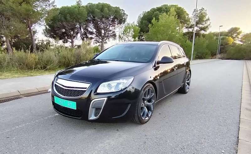 Negro Usado 2012 Opel Insignia OPC Familiar | 14.990 € (Caro) - Imagen 1/4