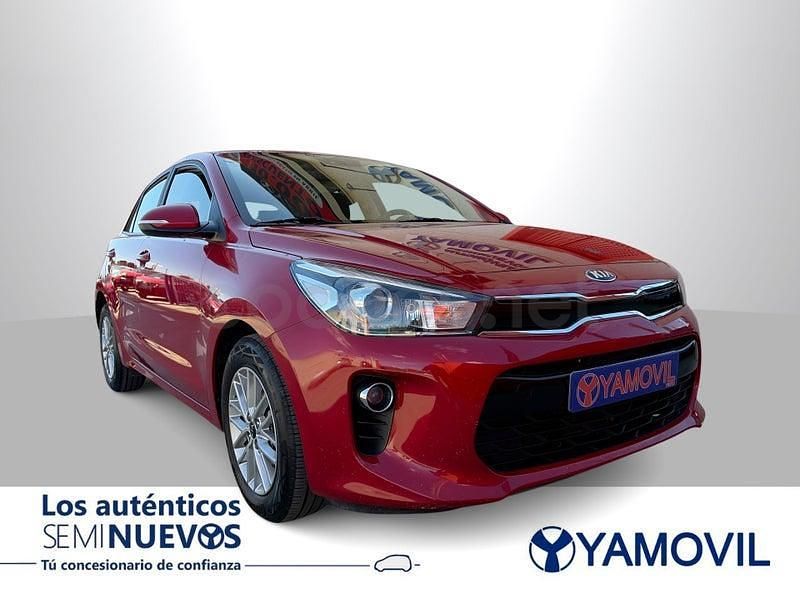 Usado Kia Rio 100 CV (73 kW) 2020 Rojo Berlina
