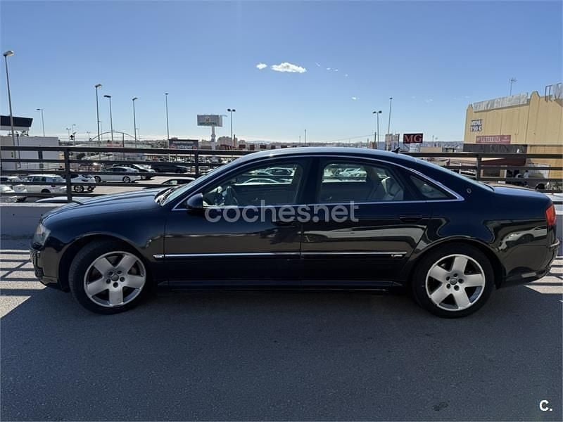 Usado Audi A8 275 CV (202 kW) 2005 Negro Berlina