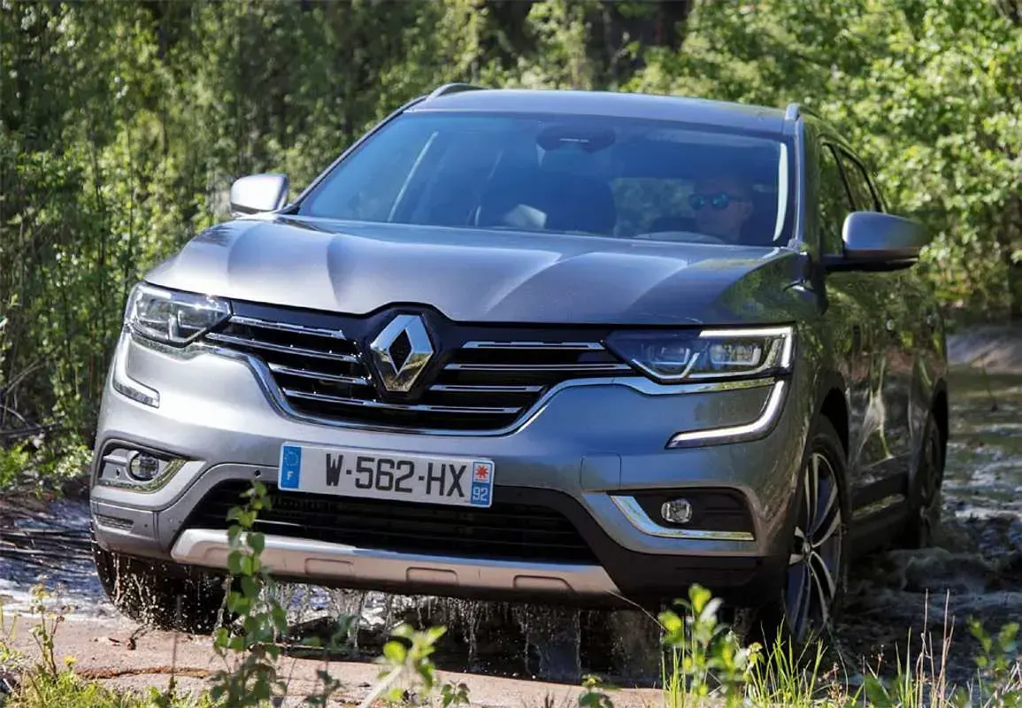 Usado Renault Koleos Zen 131 CV (96 kW) 2018 Blanco SUV