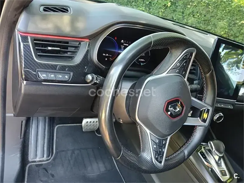Usado Renault Arkana Equilibre 145 CV (106 kW) 2022 Negro SUV