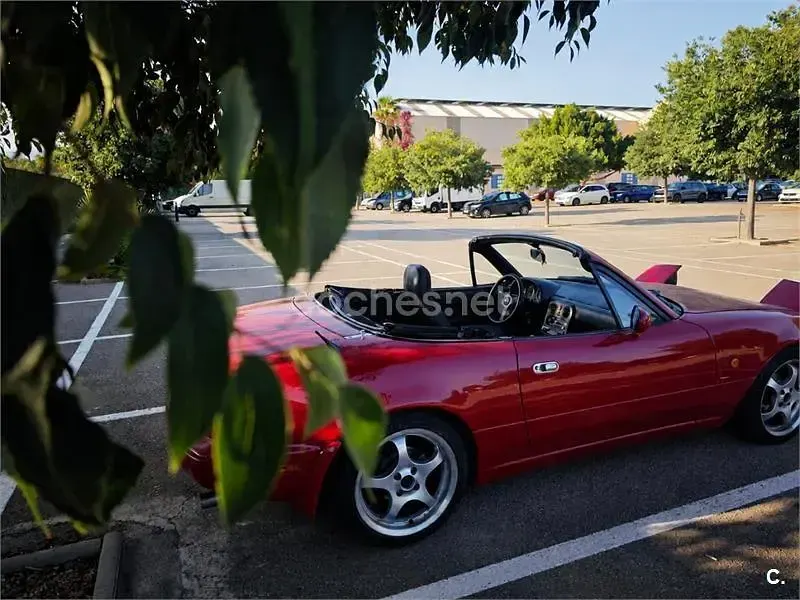Usado Mazda MX5 115 CV (84 kW) 1990 Rojo Descapotable