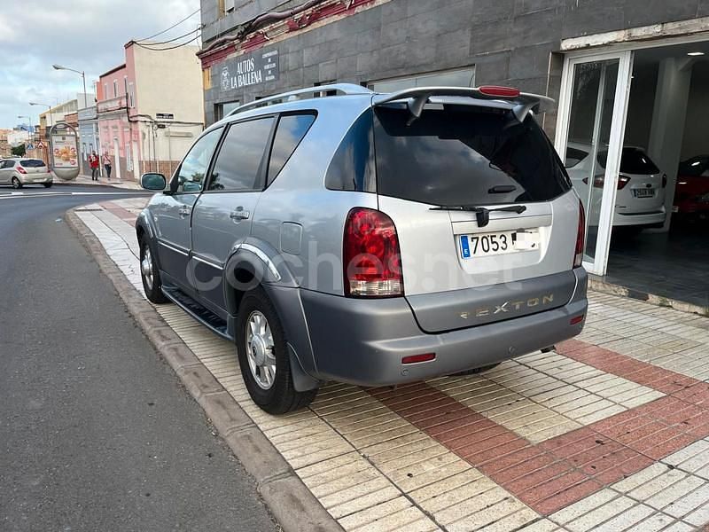 Usado SsangYong Rexton 165 CV (121 kW) 2006 Gris / plata SUV