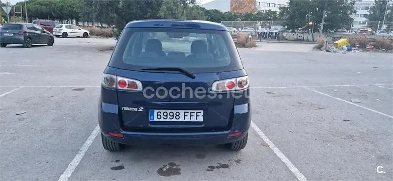 Usado Mazda 2 Active 68 CV (50 kW) 2006 Azul Utilitario