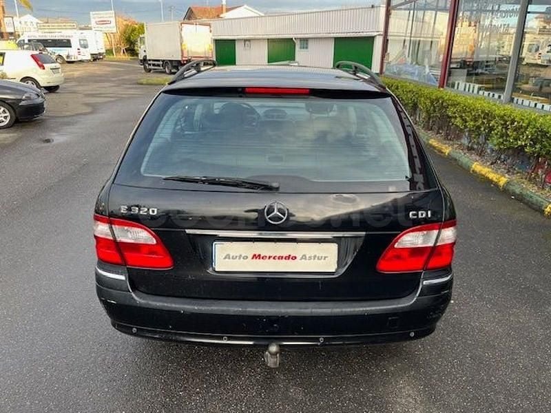 Käytetty Mercedes E320 Elegance 204 HP (150 kW) 2003 Musta Farmari