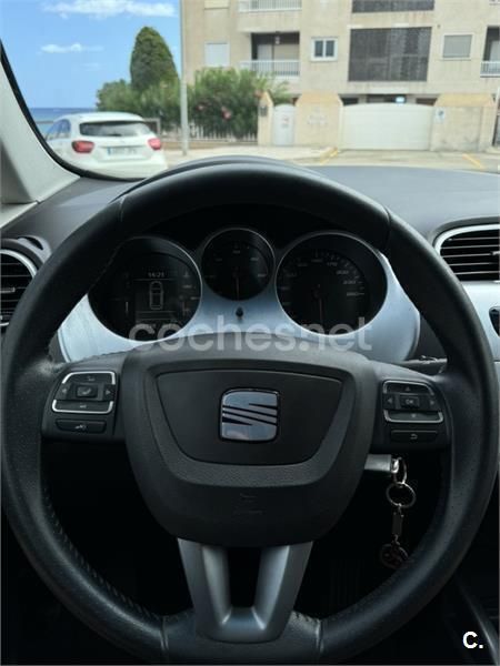 Negro Usado 2013 Seat Altea XL Style Monovolumen | 13.000 € - Imagen 1/4