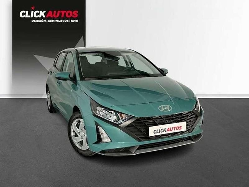 Usado Hyundai i20 80 CV (58 kW) 2024 Verde Utilitario