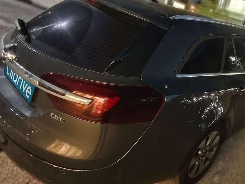 Usado Opel Insignia Selective 136 CV (100 kW) 2017 Gris Familiar