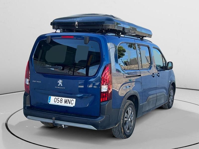 Usado Peugeot Rifter Allure 131 CV (96 kW) 2024 Azul Monovolumen