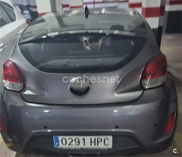 Usado Hyundai Veloster Sport 140 CV (102 kW) 2013 Gris / plata Utilitario