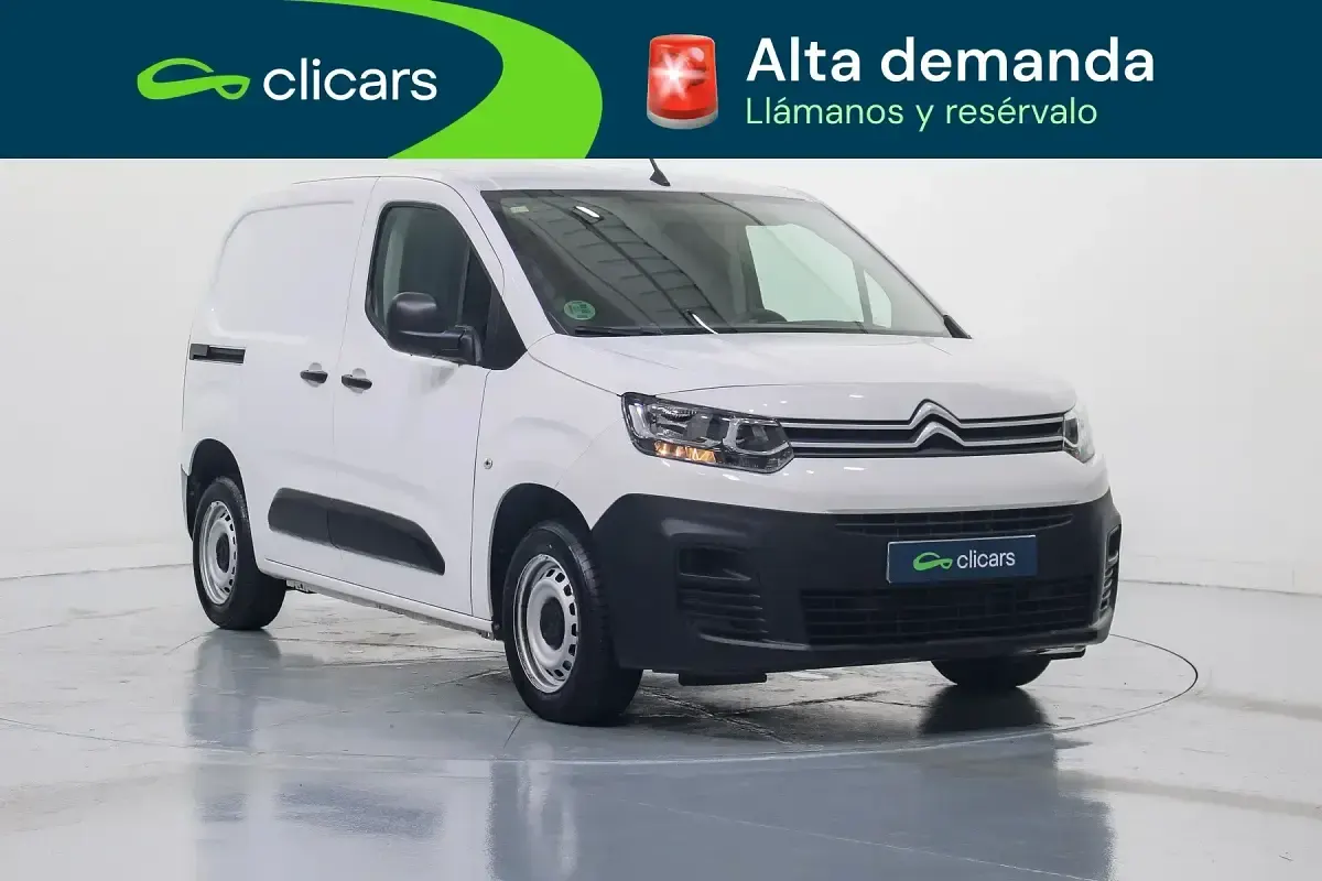 Usado Citroën Berlingo 100 CV (73 kW) 2022 Blanco Monovolumen