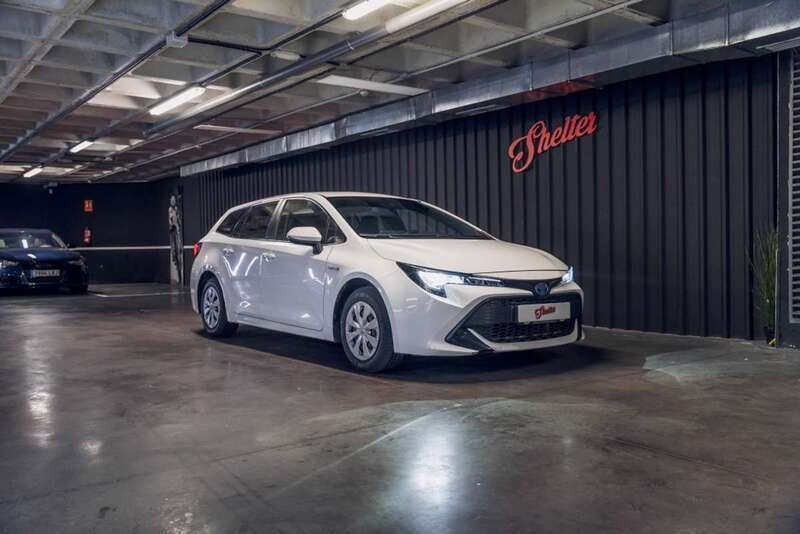 Blanco Usado 2019 Toyota Corolla Active Familiar | 17.900 € (Buen precio) - Imagen 1/4