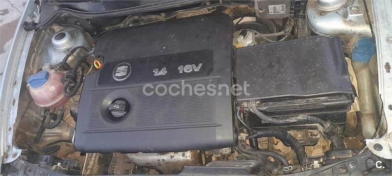 Begagnad Seat Ibiza 75 HK (55 kW) 2003 Blå Halvkombi