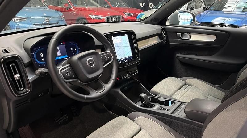 Usado Volvo XC40 Core 163 CV (119 kW) 2024 SUV