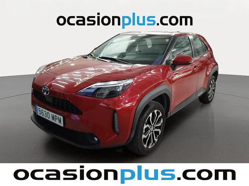 Rojo Usado 2024 Toyota Yaris Active | 21.991 € (Precio justo) - Imagen 1/4