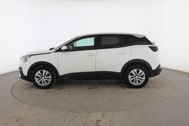 Usado Peugeot 3008 Active 130 CV (95 kW) 2020 Blanco SUV