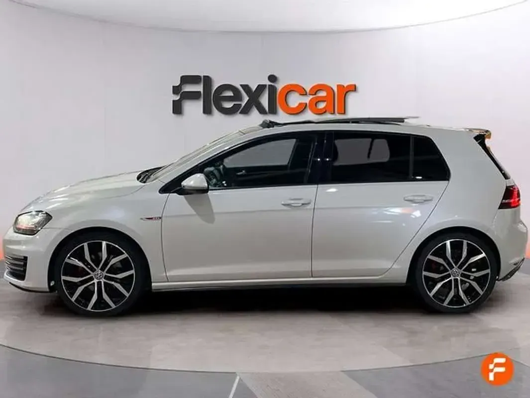 Begagnad VW Golf VII GTI 220 HK (161 kW) 2016 Vit Sedan