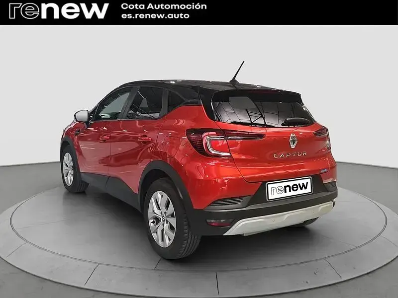 Usado Renault Captur Intens 160 CV (117 kW) 2022 Rojo SUV