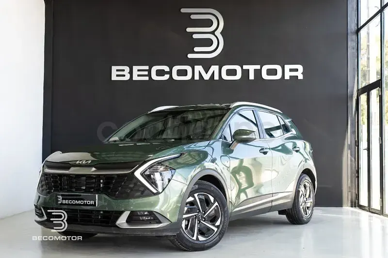 Usado Kia Sportage 136 CV (100 kW) 2024 Verde SUV