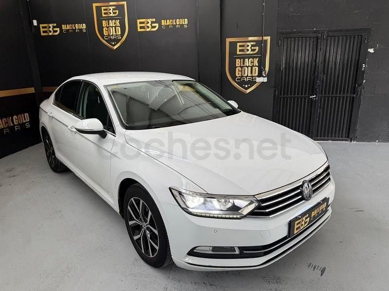 Usado VW Passat Sportline 150 CV (110 kW) 2016 Blanco Berlina