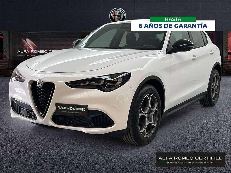 Blanco Usado 2025 Alfa Romeo Stelvio Sprint SUV | 42.650 € (Precio justo) - Imagen 1/4