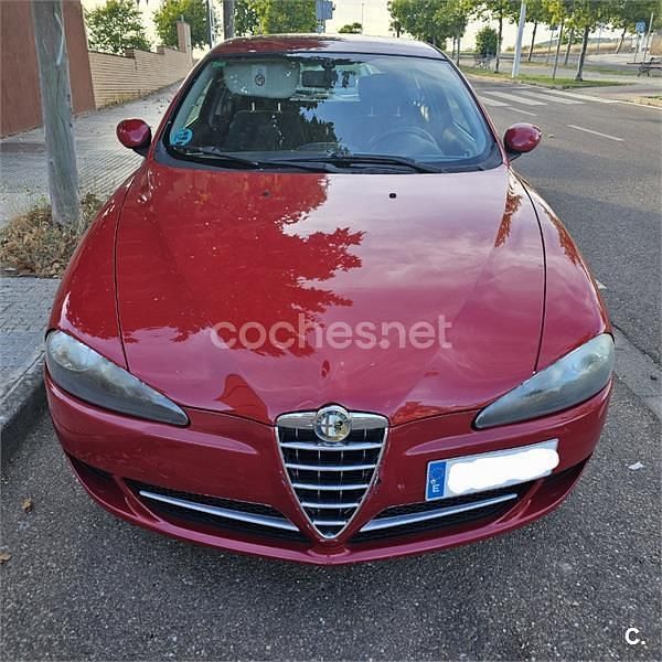 Rojo Usado 2008 Alfa Romeo 147 Utilitario | 4600 € (Precio justo) - Imagen 1/4