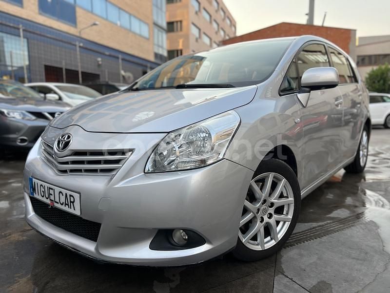 Gris / plata Usado 2010 Toyota Verso Active Monovolumen | 6999 € (Buen precio) - Imagen 1/4