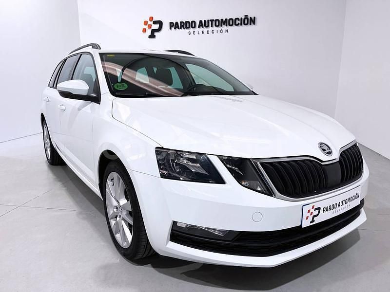 Blanco Usado 2018 Skoda Octavia Familiar | 18.900 € (Caro) - Imagen 1/4