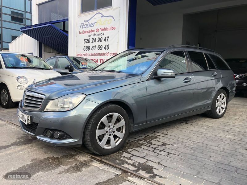 Usado Mercedes C180 120 CV (88 kW) 2012 Gris Familiar
