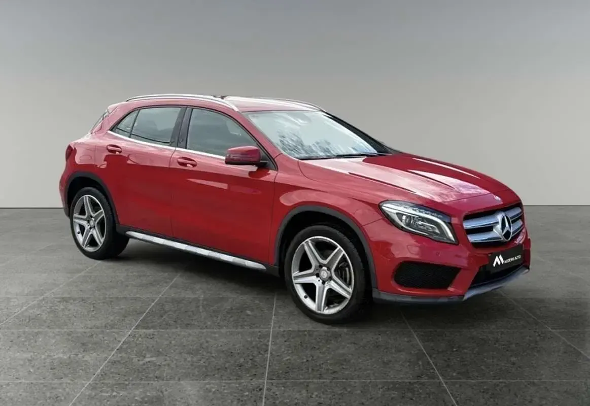 Usado Mercedes GLA220 AMG line 177 CV (130 kW) 2017 SUV