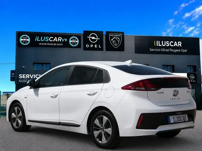 Usado Hyundai Ioniq 141 CV (103 kW) 2019 Blanco Utilitario