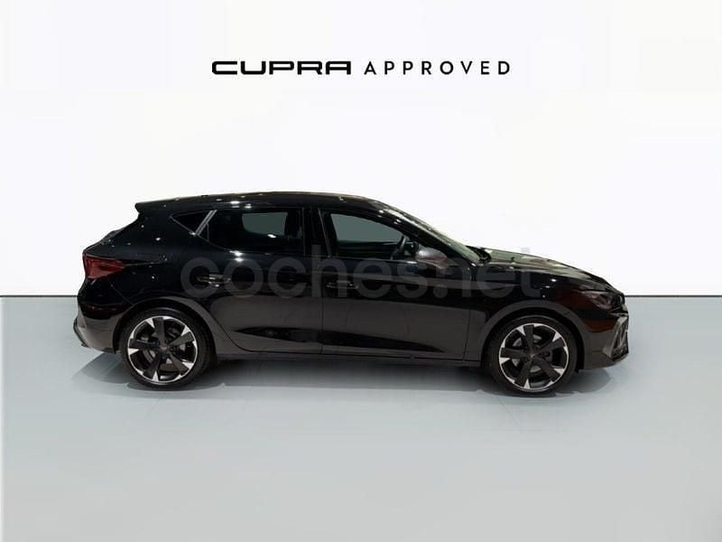 Usado Cupra Leon 150 CV (110 kW) 2025 Negro Berlina