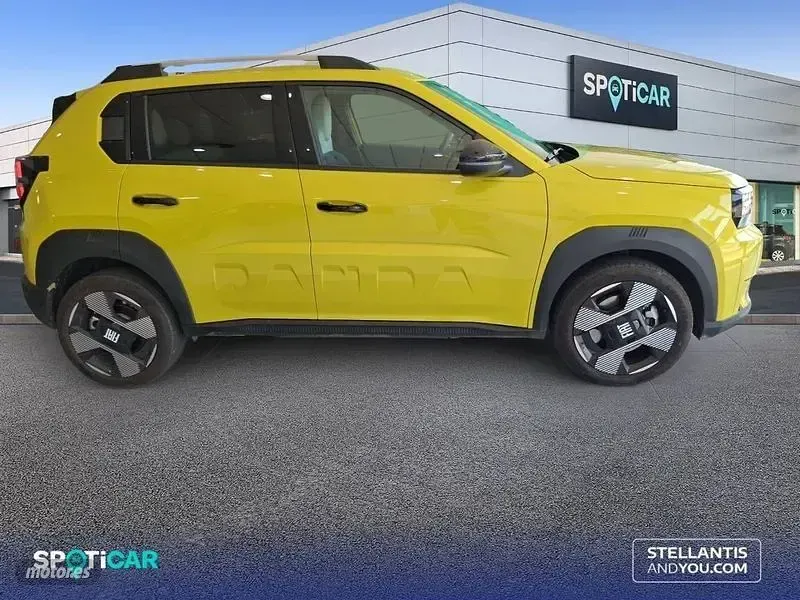 Usado Fiat Grande Panda La Prima 83 kW (113 CV) 2025 Amarillo Utilitario