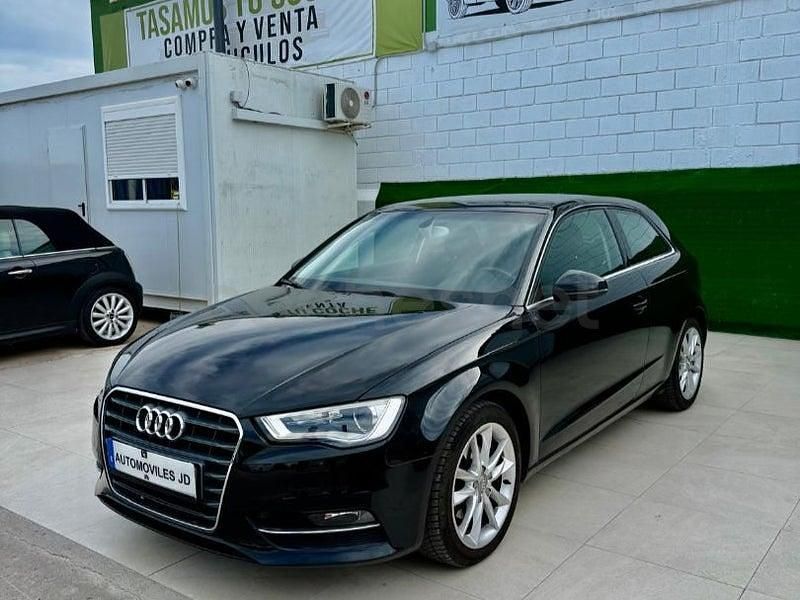 Usado Audi A3 Attraction 150 CV (110 kW) 2015 Negro Berlina