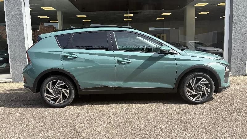 Nuevo Hyundai Bayon 100 CV (73 kW) 2025 Verde SUV