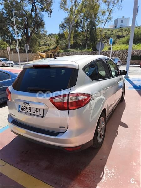 Usado Ford C-MAX Trend 125 CV (91 kW) 2015 Gris / plata Monovolumen