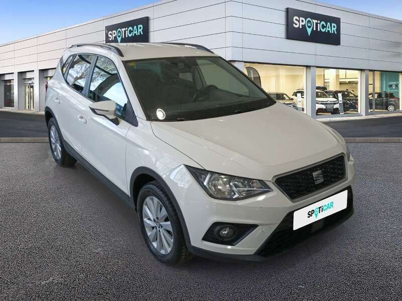 Usado Seat Arona Style 95 CV (69 kW) 2019 Blanco SUV