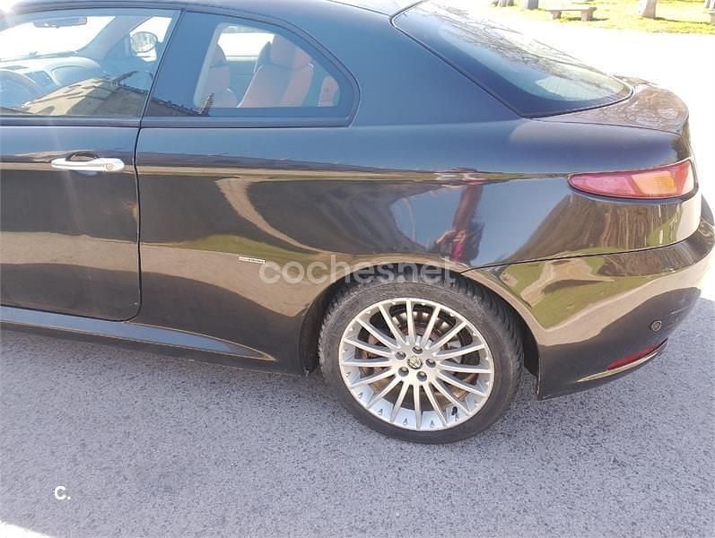 Usado Alfa Romeo GT Distinctive 150 CV (110 kW) 2005 Negro Coupe