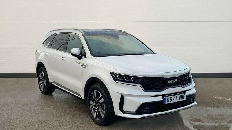 Blanco Usado 2023 Kia Sorento SUV | 43.800 € (Un poco caro) - Imagen 1/4