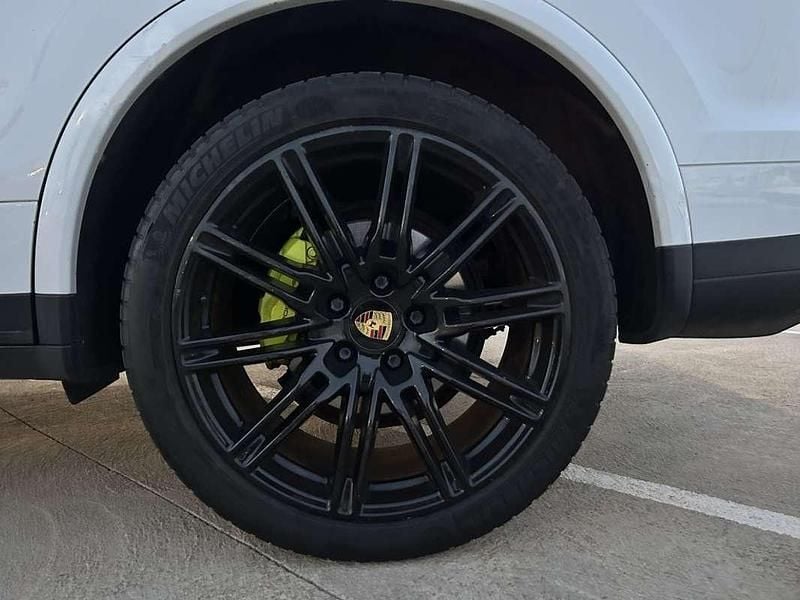 Usado Porsche Cayenne S E-Hybrid Platinum Edition 416 CV (305 kW) 2017 Blanco SUV